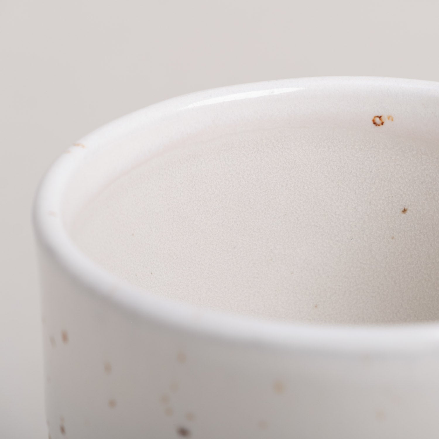 Becher Hello New Day