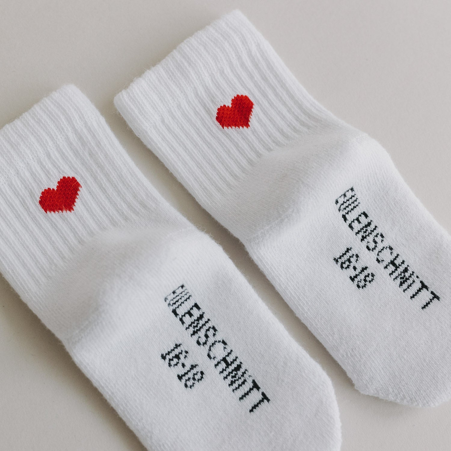 Babysocken Herz rot