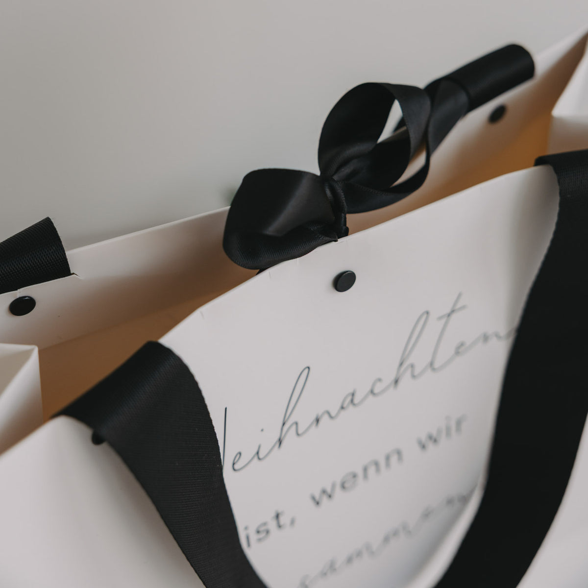 Geschenktüte Weihnachten ist - Medium