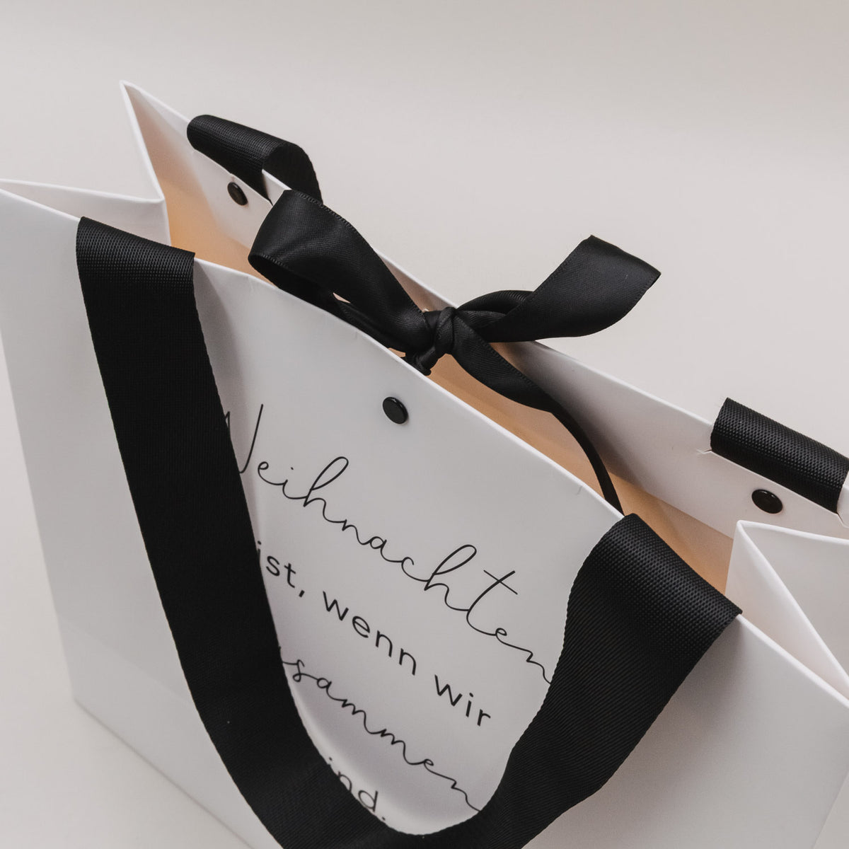 Geschenktüte Weihnachten ist - Medium